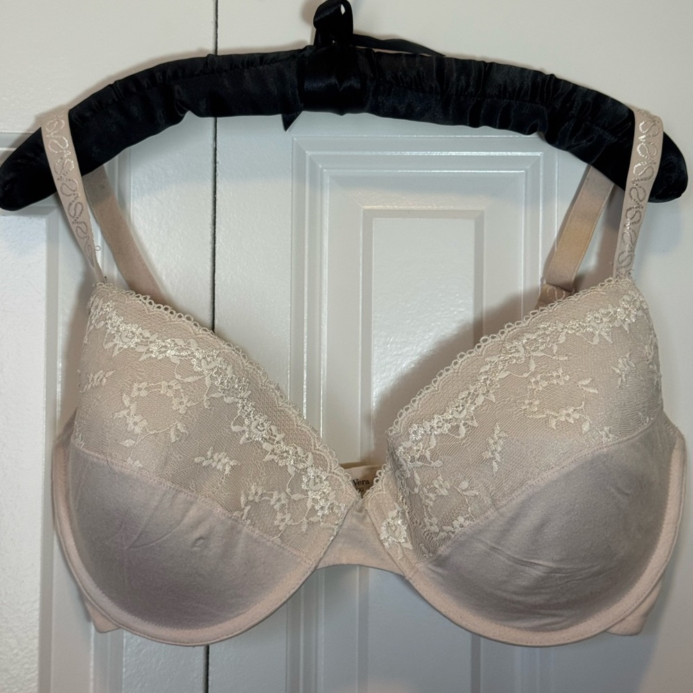 Simply Vera Vera Wang Cream‎ Lace Underwire Bra 36DD Soft Comfort